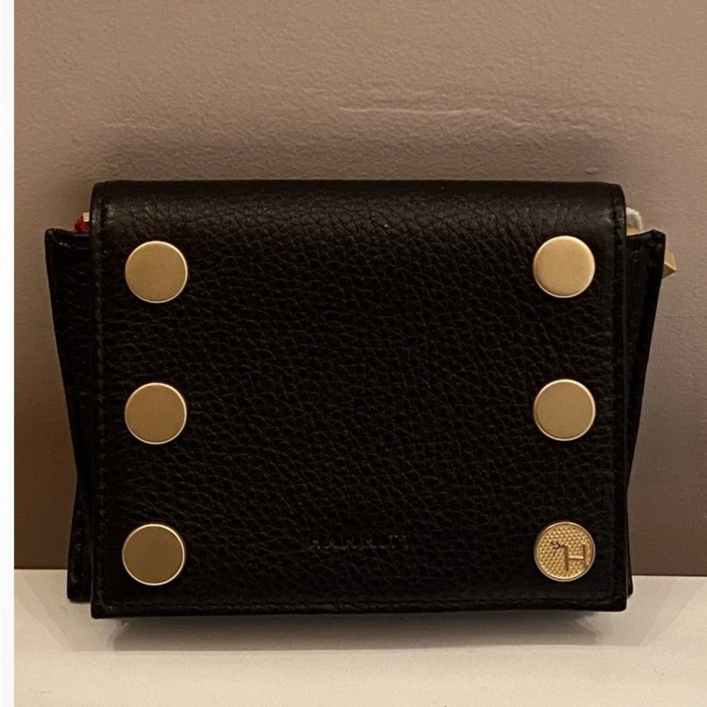 Hammitt Allen Wallet
Black/Brushed Gold Red Zip